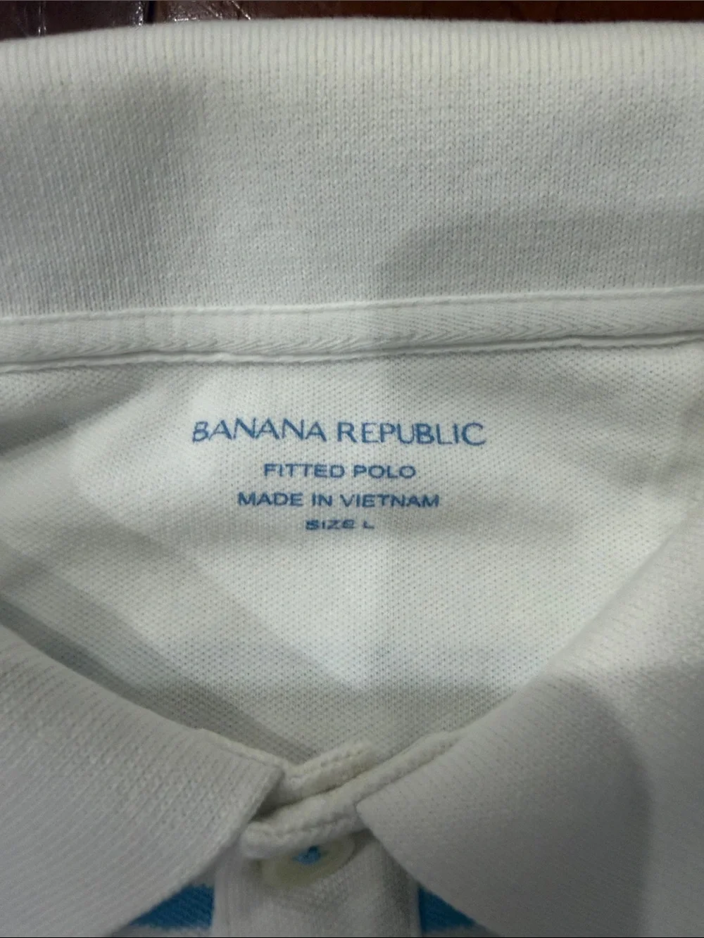 Set of 4 Banana Republic Polo Shirts with Subtle Logo. All size Large.